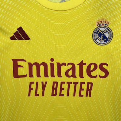 Real Madrid Soccer Jersey Yellow Goalkeeper Kids Kit Jersey+Shorts 2025/26