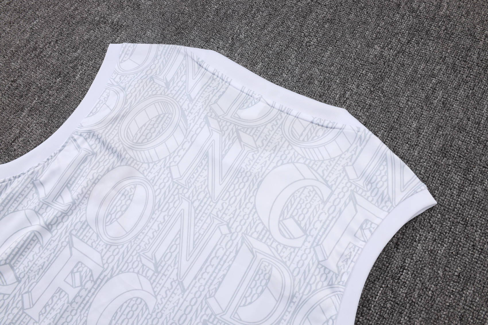 Chelsea Sleeveless Training Kit White 2025/26