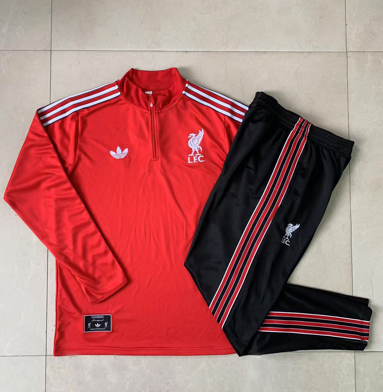 Kids Liverpool Training Kit (Sweatshirt+Pants) Red 2025/26