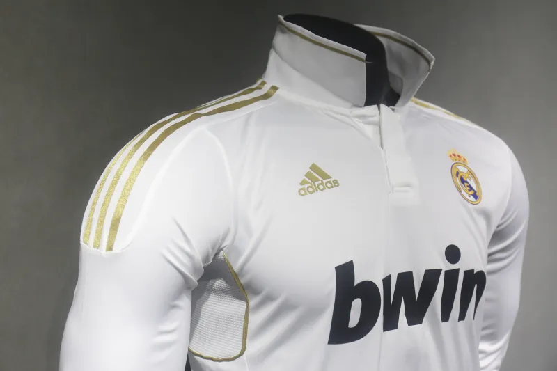 Real Madrid Authentic Retro Jersey Home Long Sleeve Soccer Shirt 2011/12