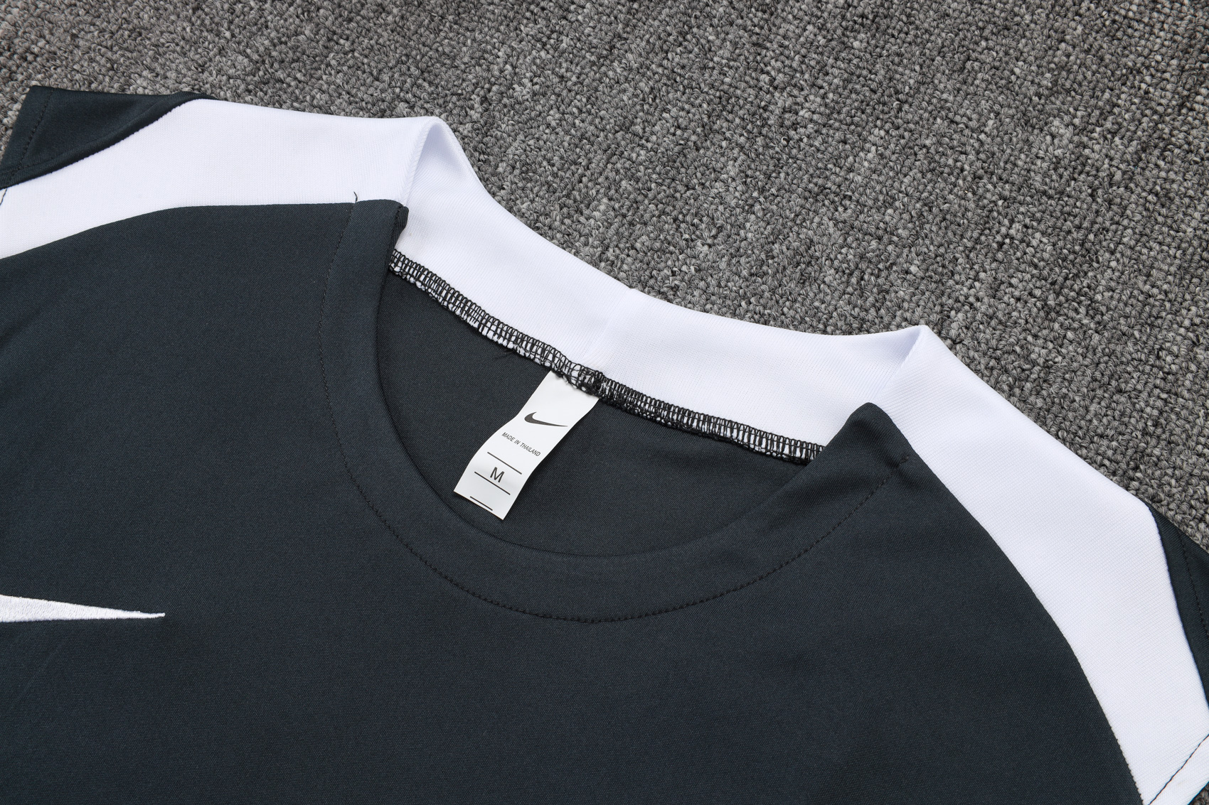 Chelsea Sleeveless Training Kit Gray 2025/26