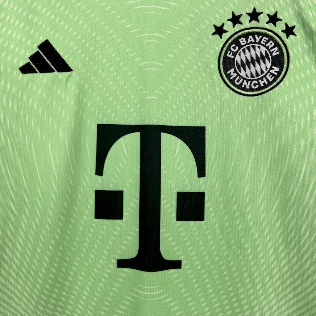 Bayern Munich Green Goalkeeper Kids Kit Jerseys+Shorts 2025/26