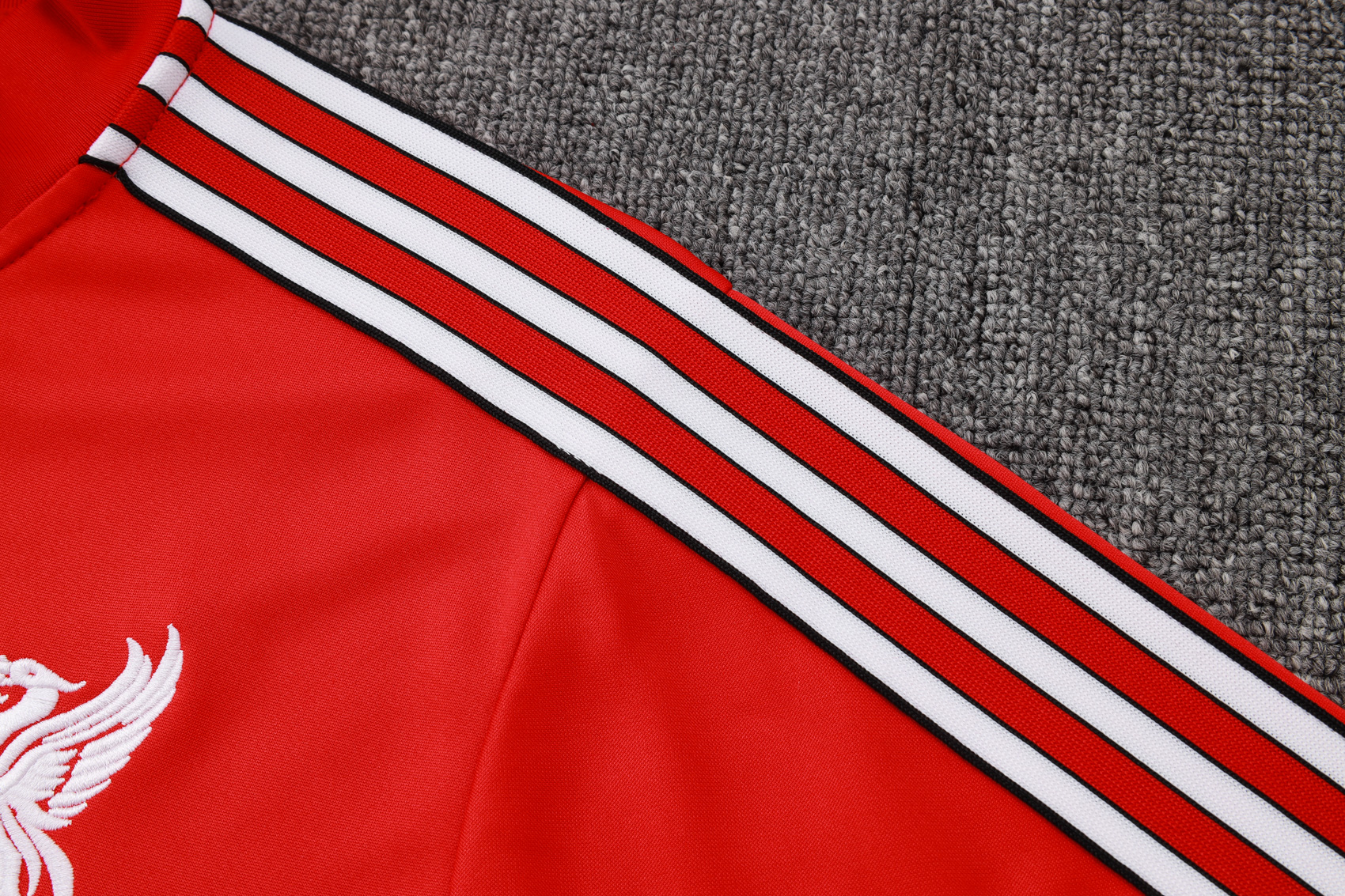 Liverpool Training Kit (Sweatshirt+Pants) Red 2025/26