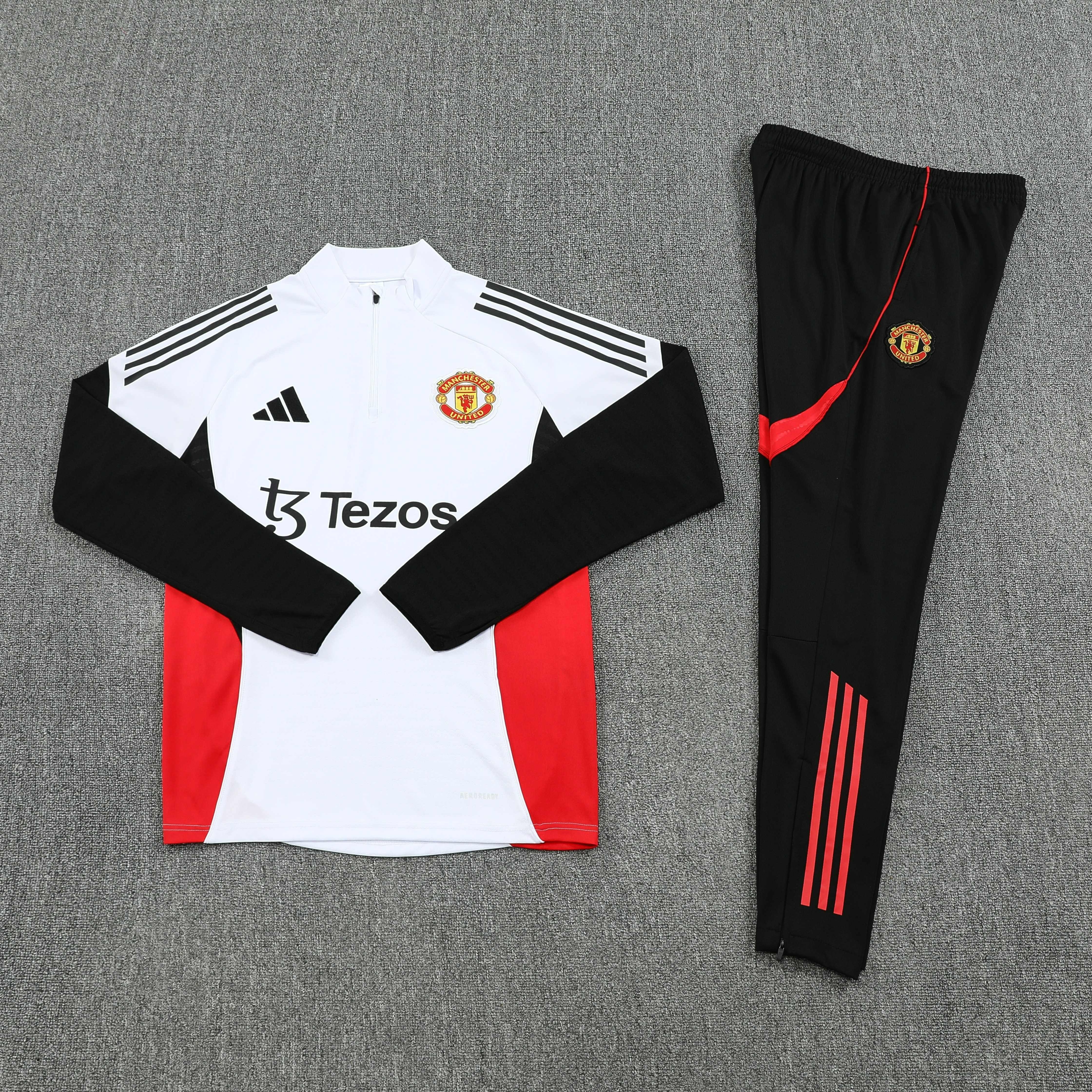 Kids Manchester United Training Kit (Sweatshirt+Pants) White 2025/26
