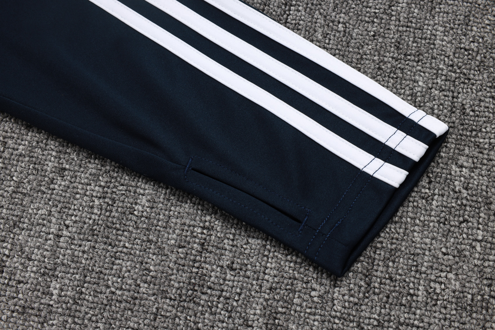 Real Madrid Training Kit (Sweatshirt+Pants) Cyan 2025/26