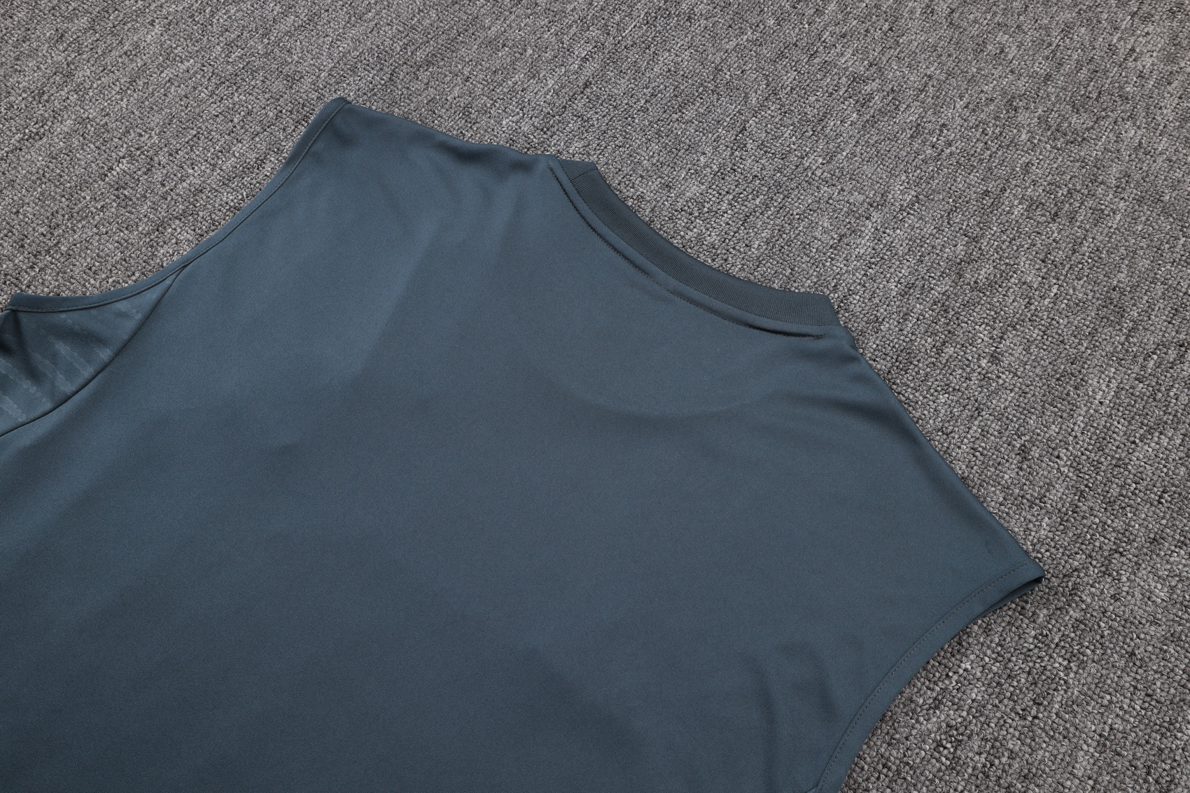 Bayern Munich Sleeveless Training Kit Gray 2025/26