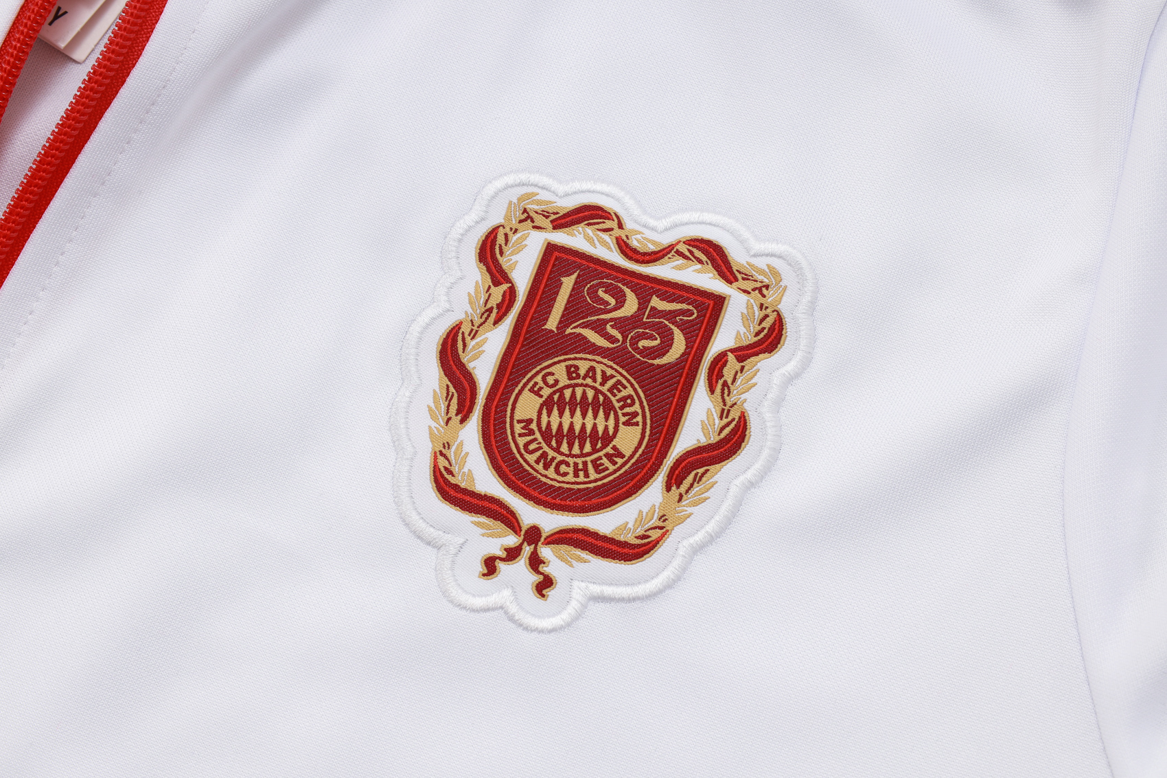 Bayern Munich Training Kit (Jacket+Pants) White 2025/26 - 125th Anniversary
