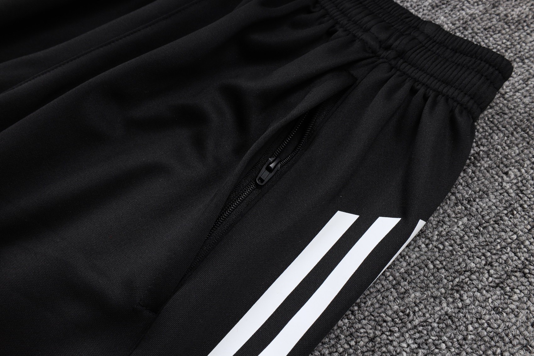 Manchester United Sleeveless Training Kit Purple 2025/26