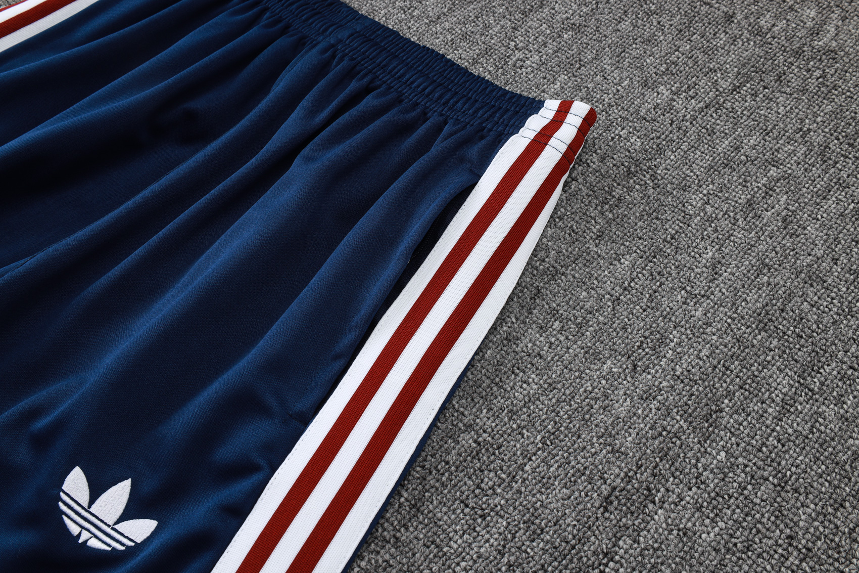 Arsenal Training Kit (Sweatshirt+Pants) Red 2025/26