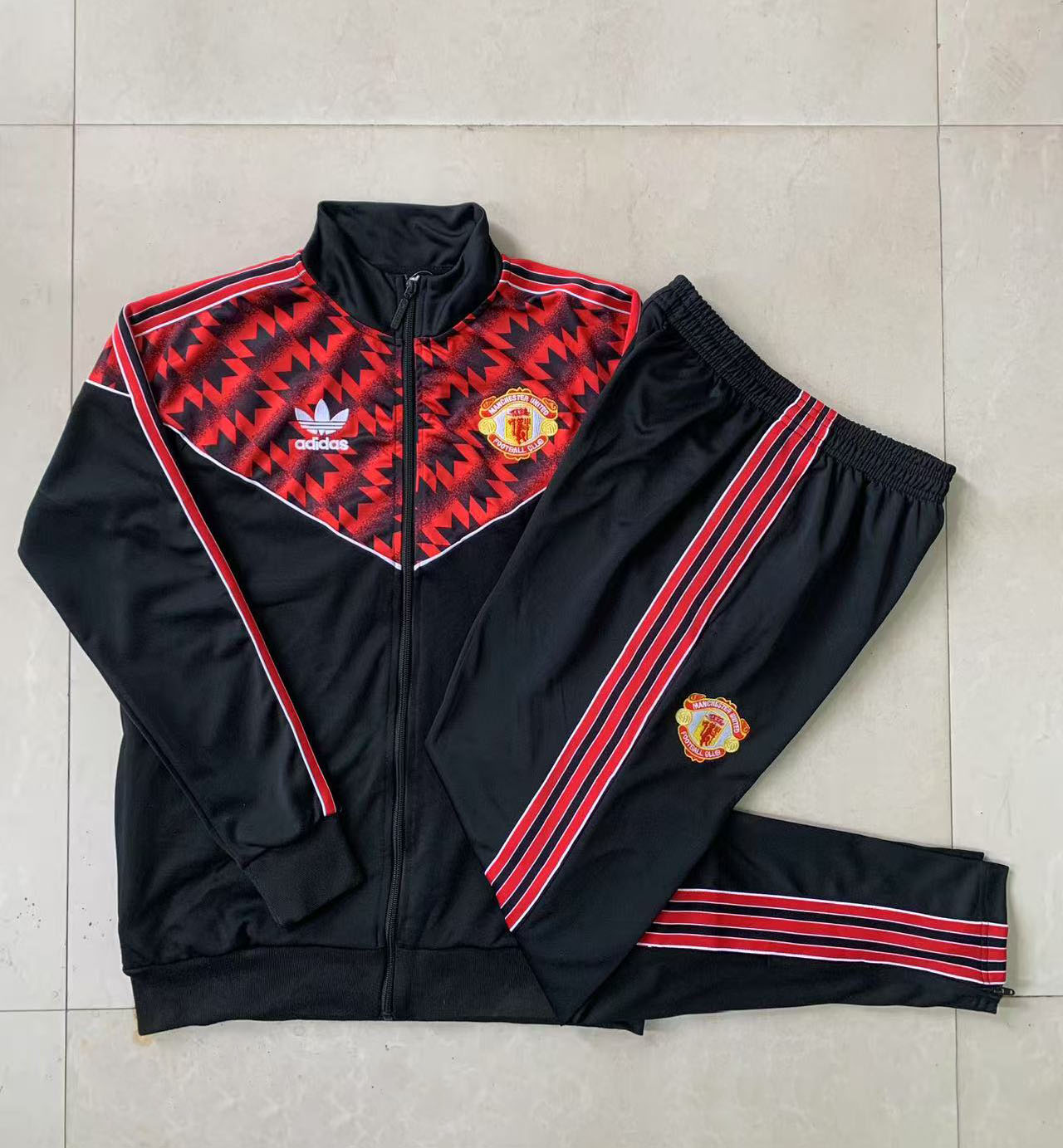 Kids Manchester United Training Kit (Jacket+Pants) Black 2025/26