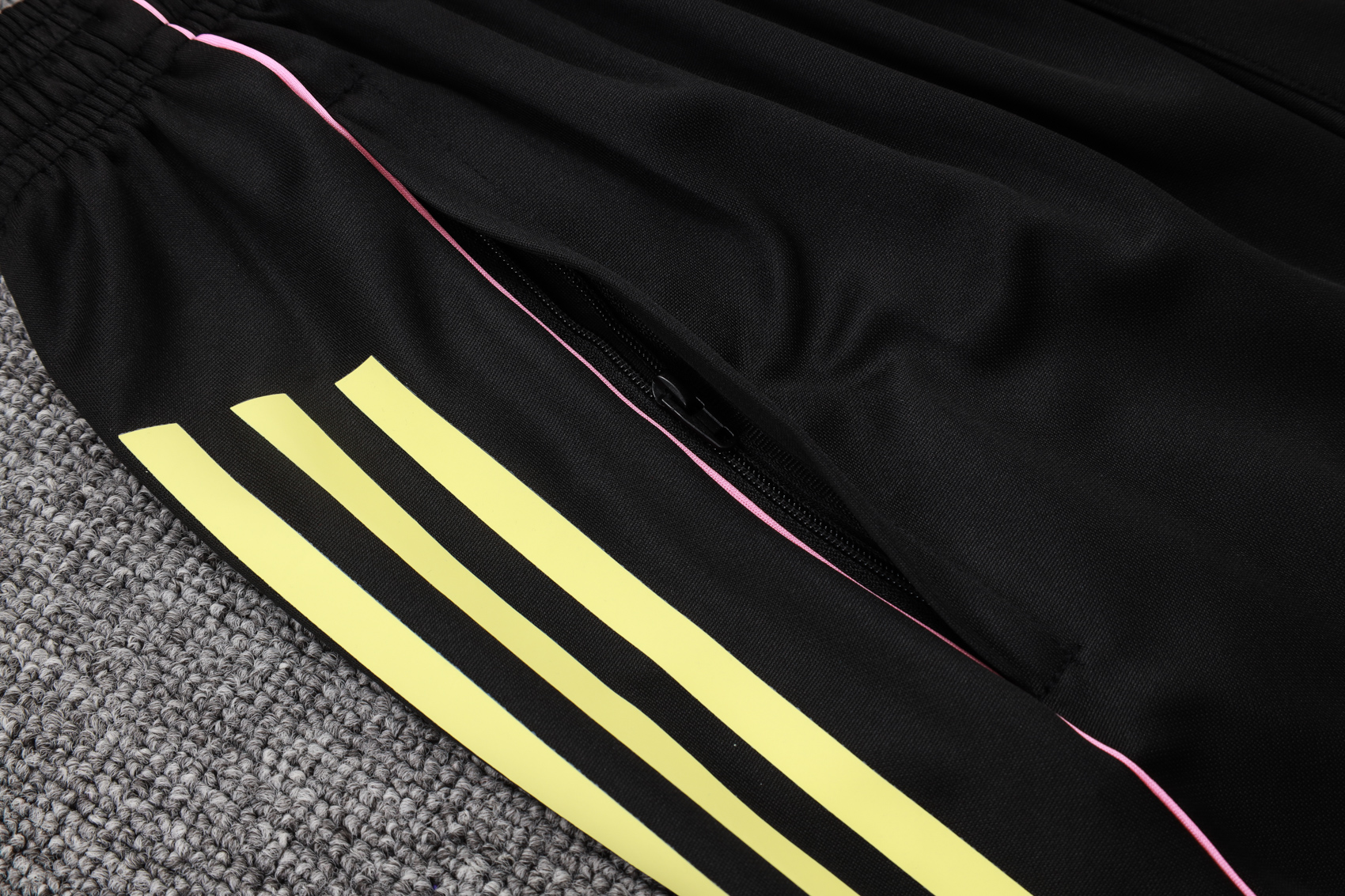 Juventus Sleeveless Training Kit White 2025/26