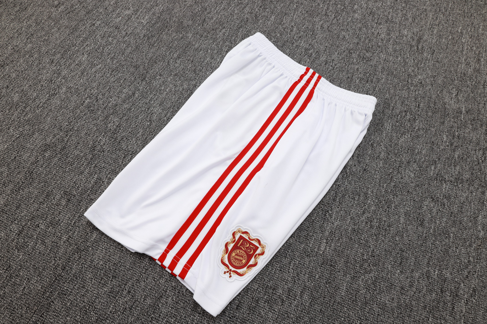 Bayern Munich Sleeveless Training Kit White 2025/26 - 125th Anniversary