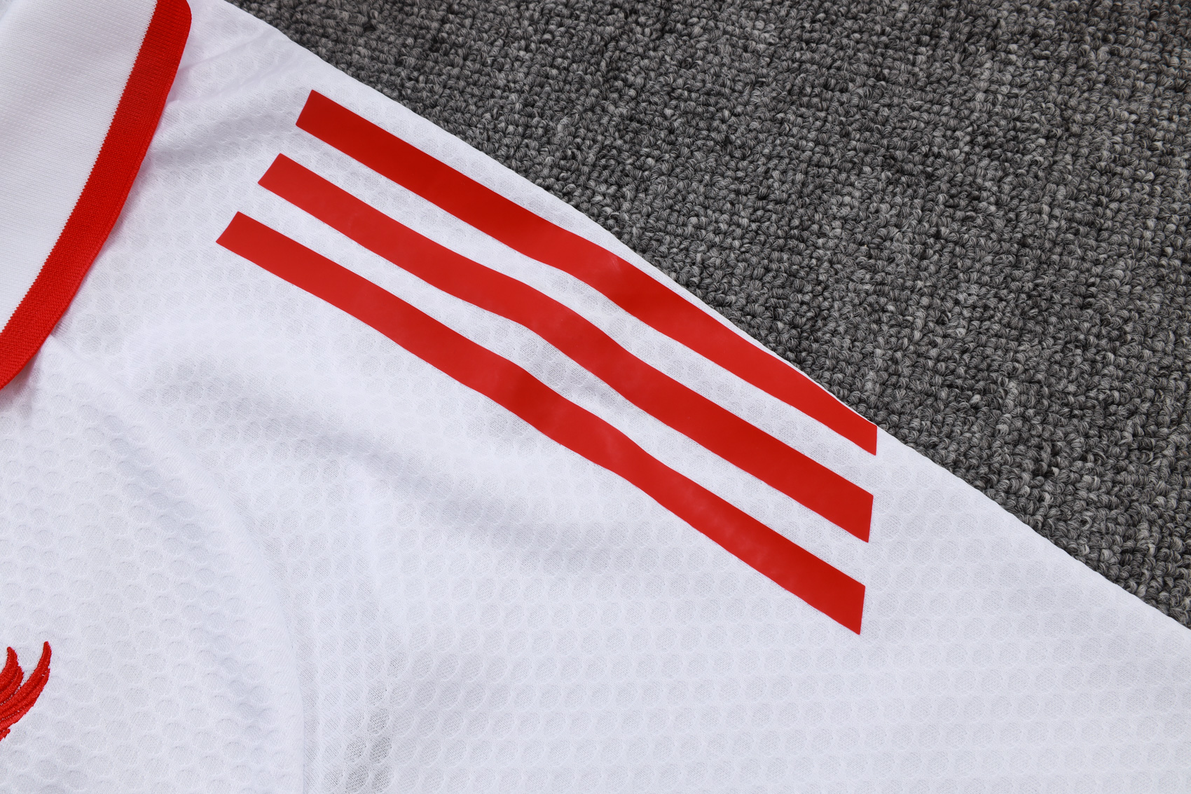 Liverpool Training Kit (Polo+Pants) White 2025/26