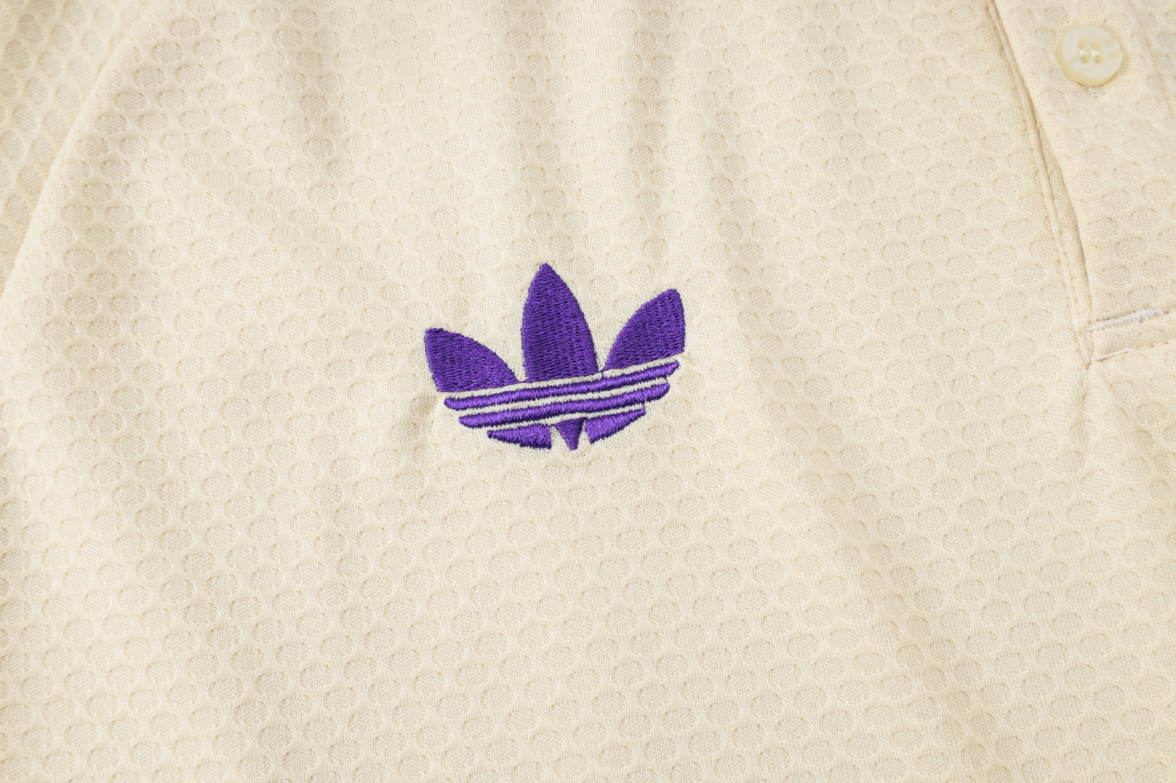 Real Madrid Training Kit (Polo+Pants) Apricot 2025/26