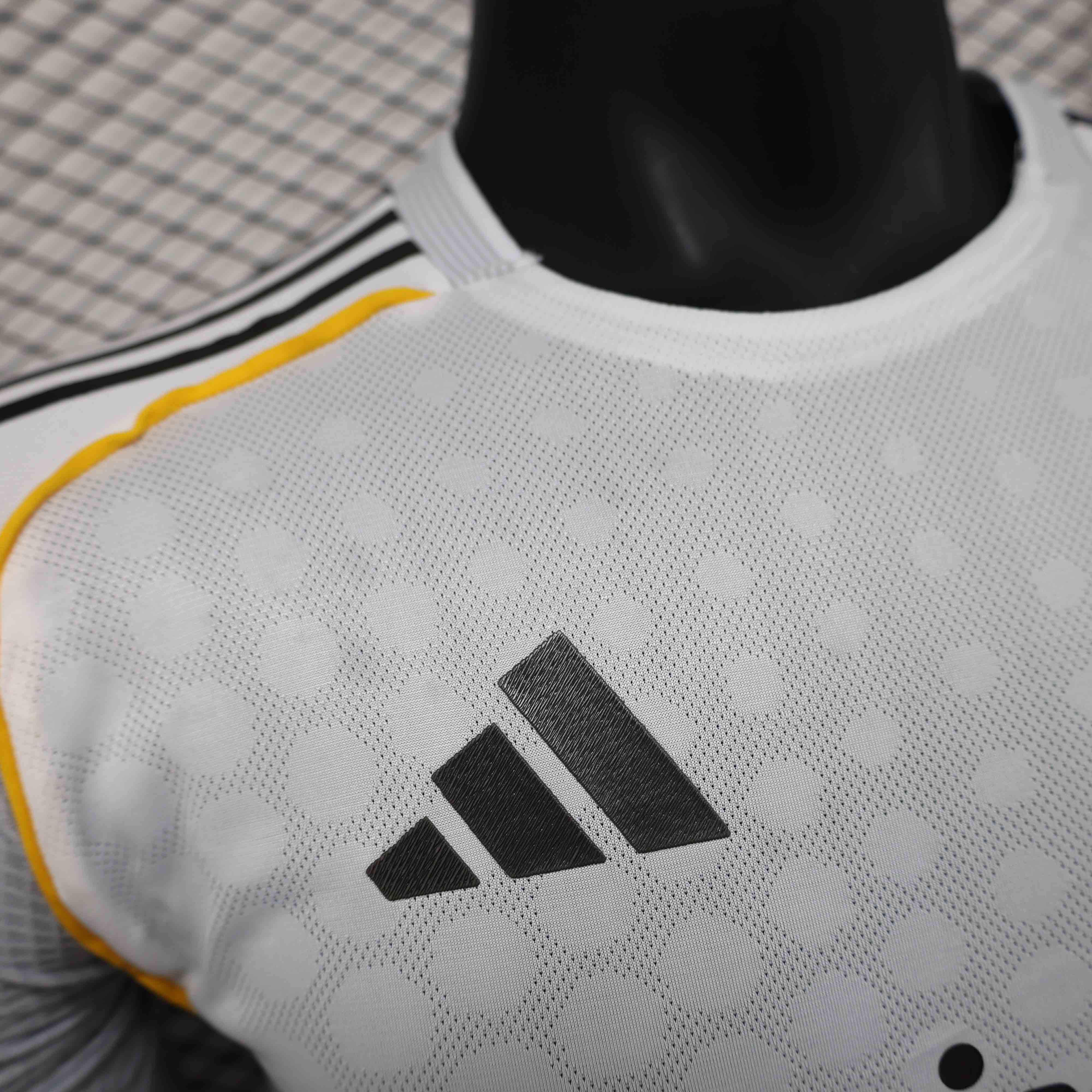 Real Madrid Authentic Soccer Jersey Home Shirt 2025/26