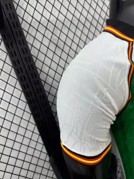 Real Betis Authentic Home Soccer Jersey 2025/26