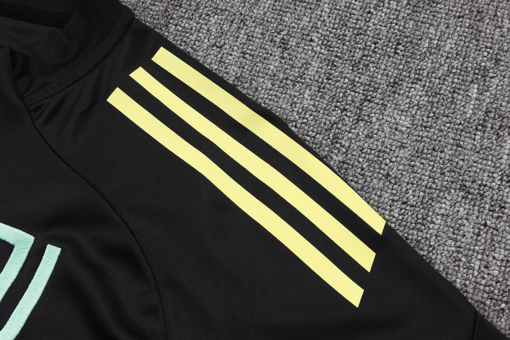 Juventus Training Kit (Sweatshirt+Pants) Black 2025/26