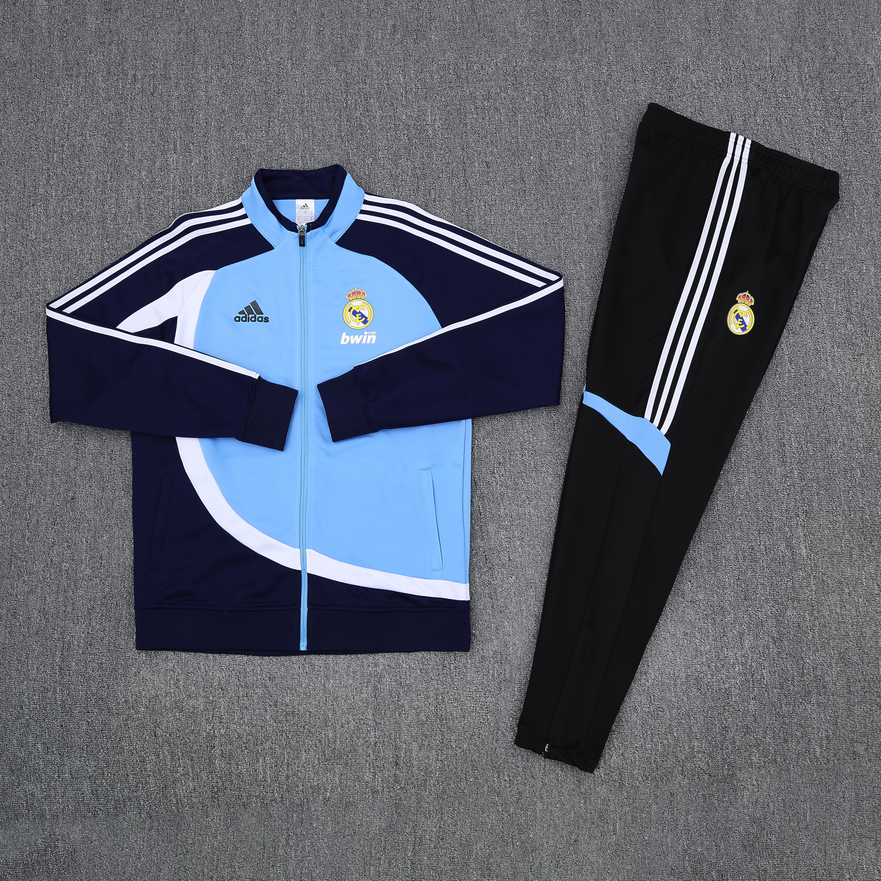 Real Madrid Retro Training Kit (Jacket+Pants) 2025/26