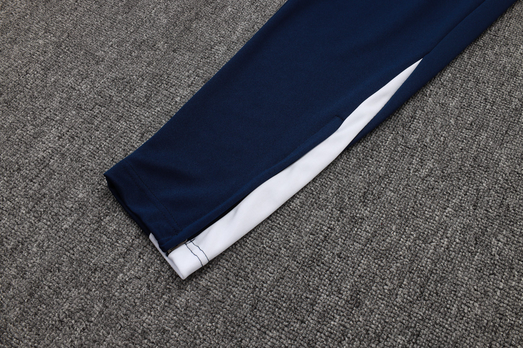 Inter Milan Training Kit (Sweatshirt+Pants) Off-White 2025/26