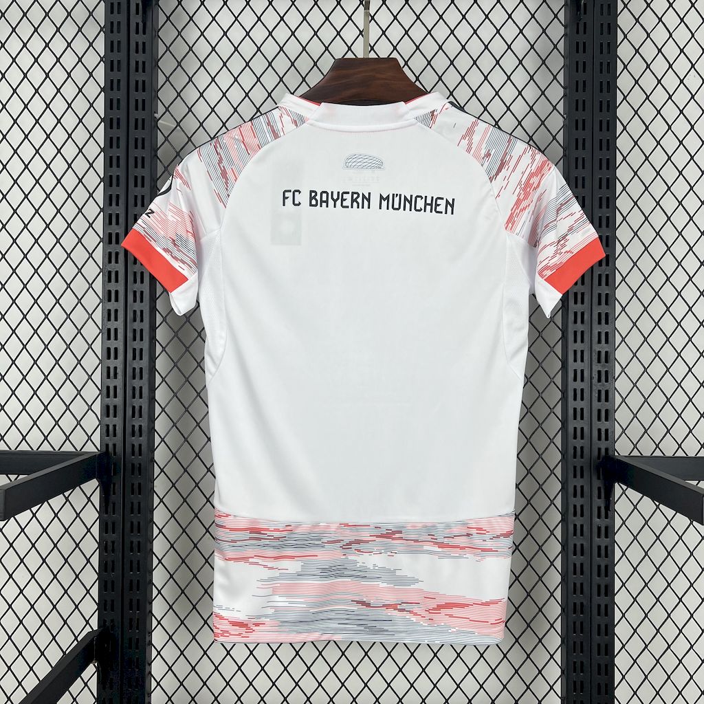 Bayern Munich Soccer Jersey Away Women's Shirt 2025/26