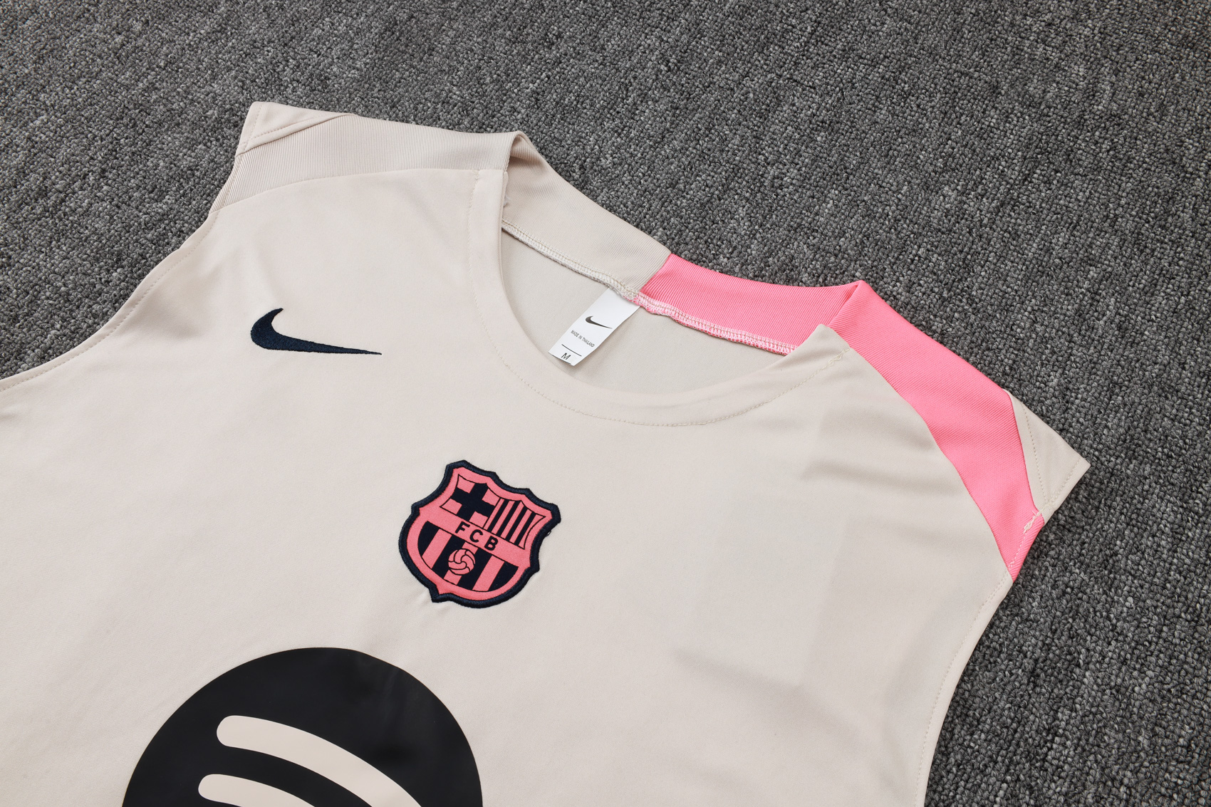Barcelona Sleeveless Training Kit Beige 2025/26