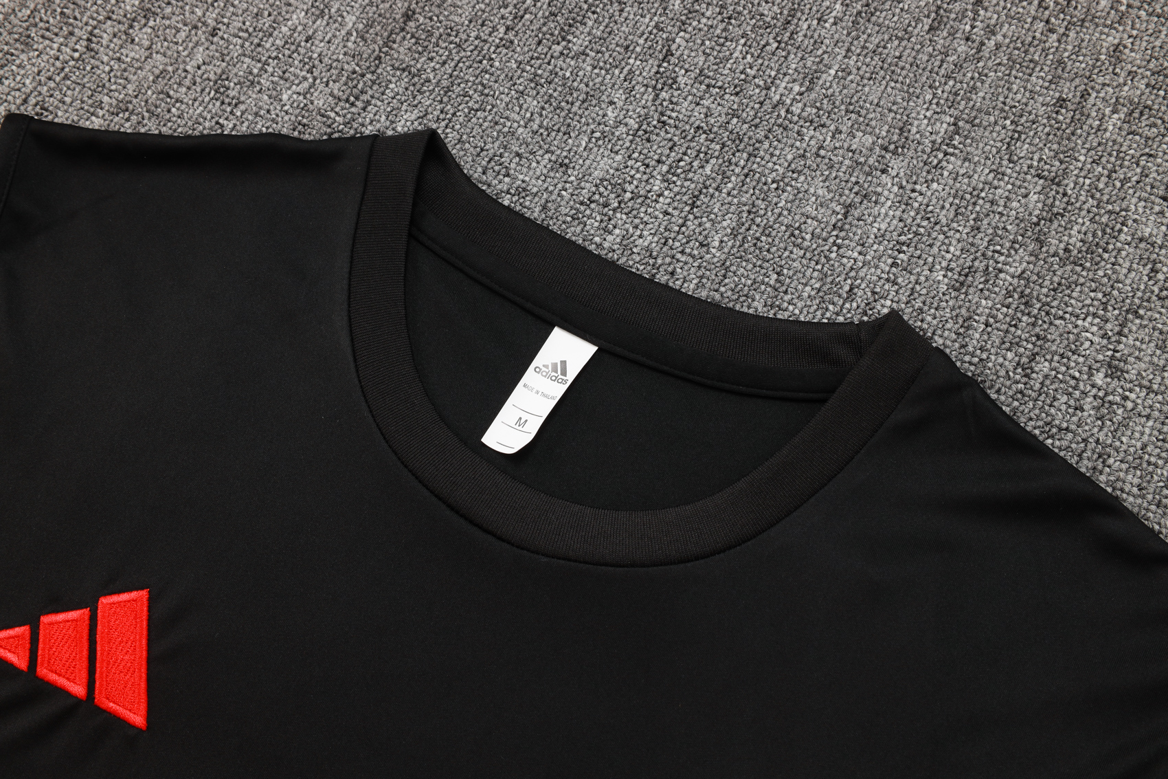 Liverpool Sleeveless Training Kit Black 2025/26