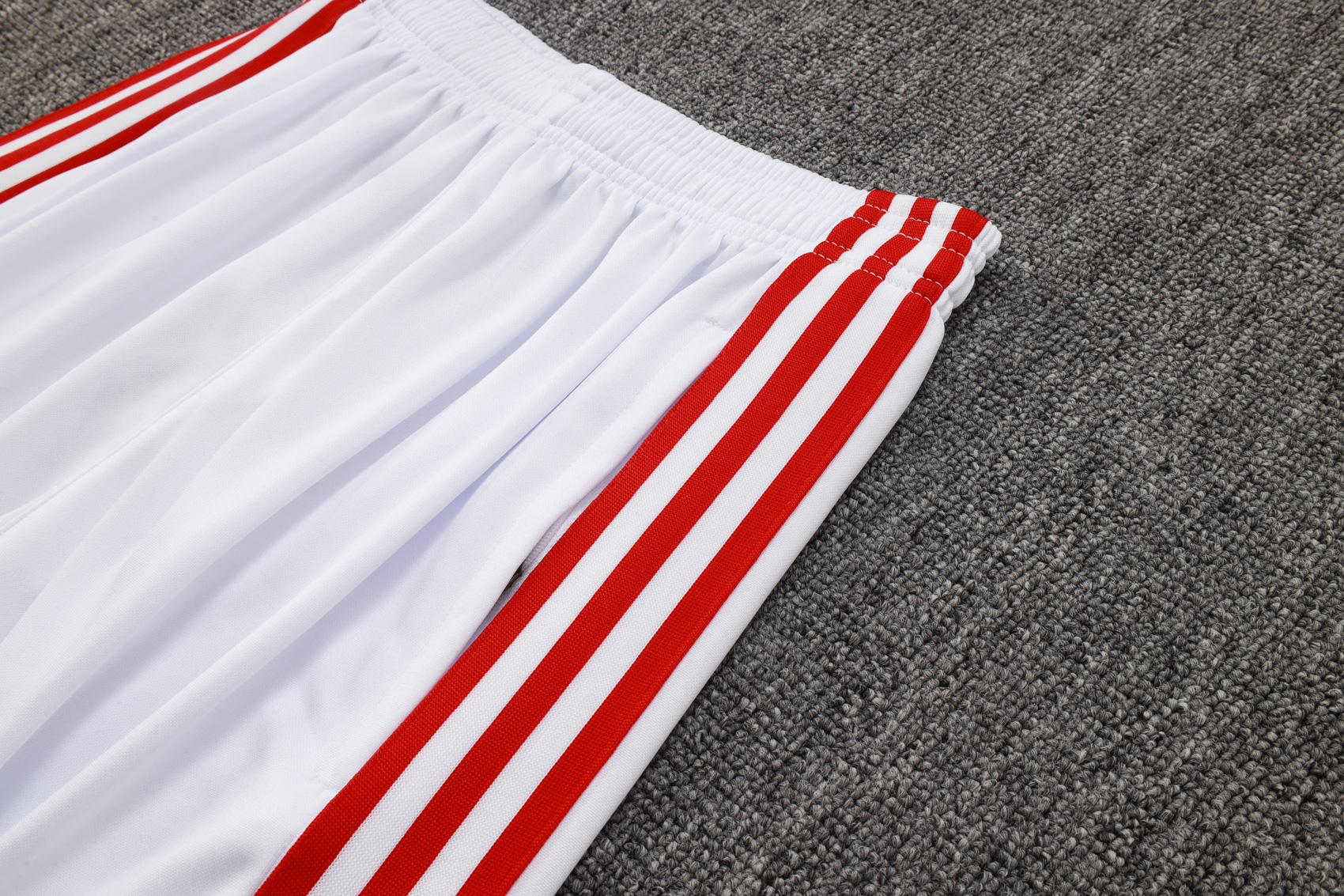 Bayern Munich Sleeveless Training Kit White 2025/26 - 125th Anniversary