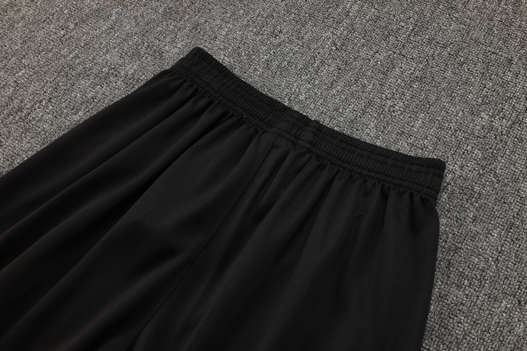 Liverpool Training Kit (Sweatshirt+Pants) Red 2025/26