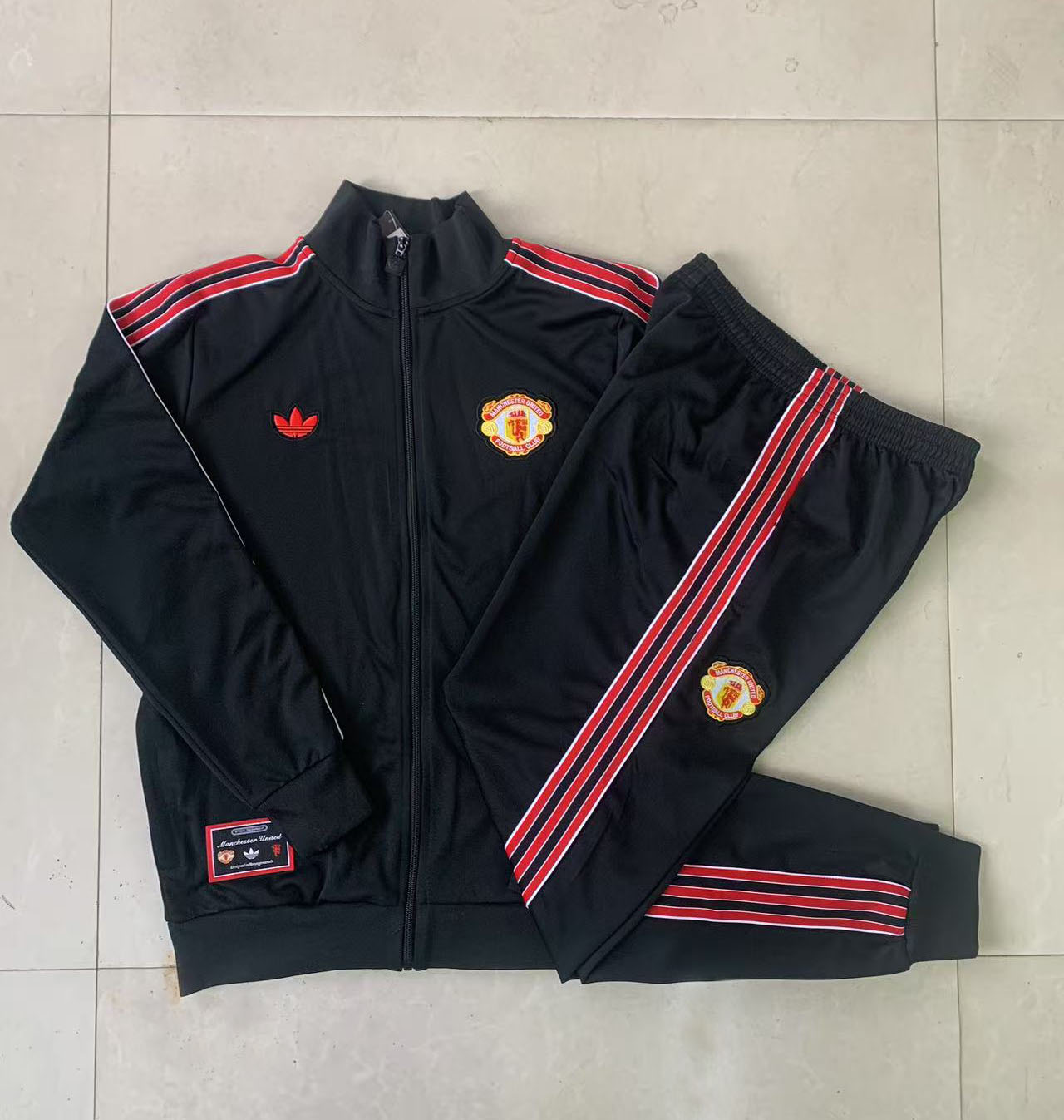 Kids Manchester United Training Kit (Jacket+Pants) Black 2025/26