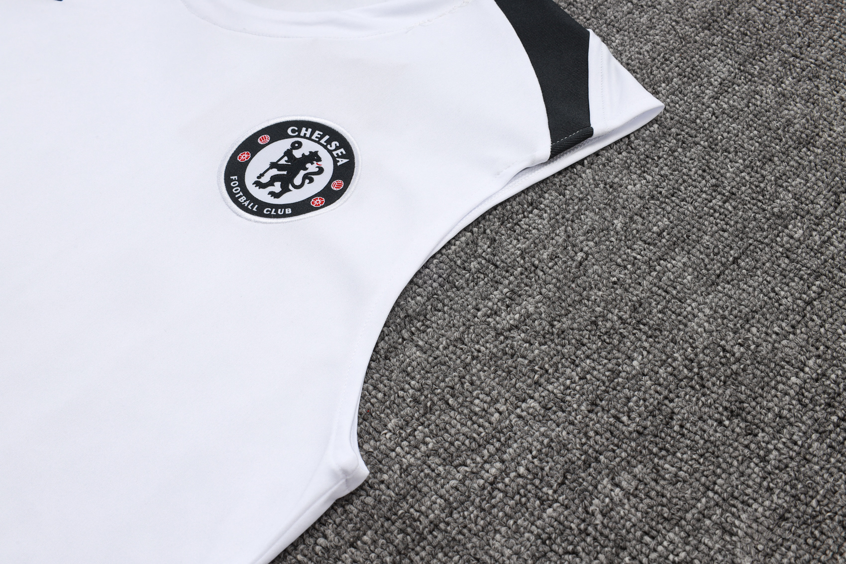 Chelsea Sleeveless Training Kit White 2025/26
