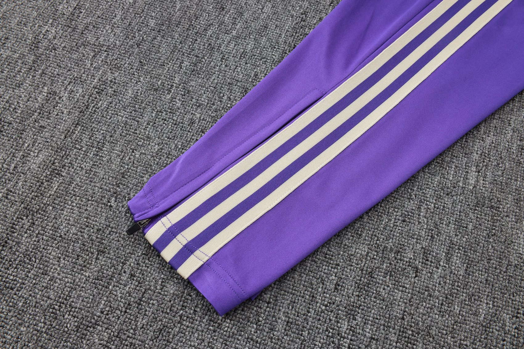 Real Madrid Training Kit (Polo+Pants) Apricot 2025/26