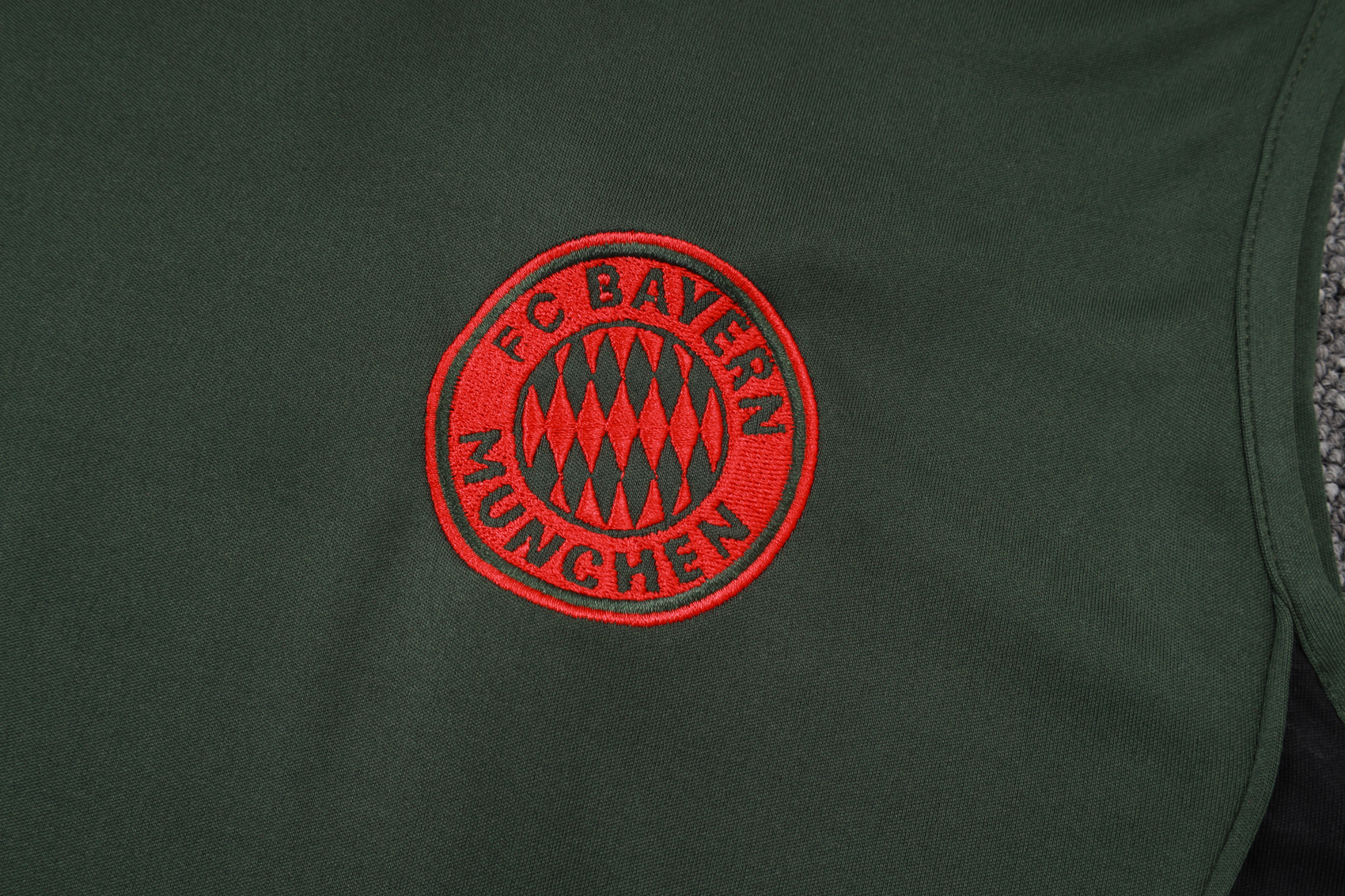 Bayern Munich Sleeveless Training Kit Green 2025/26