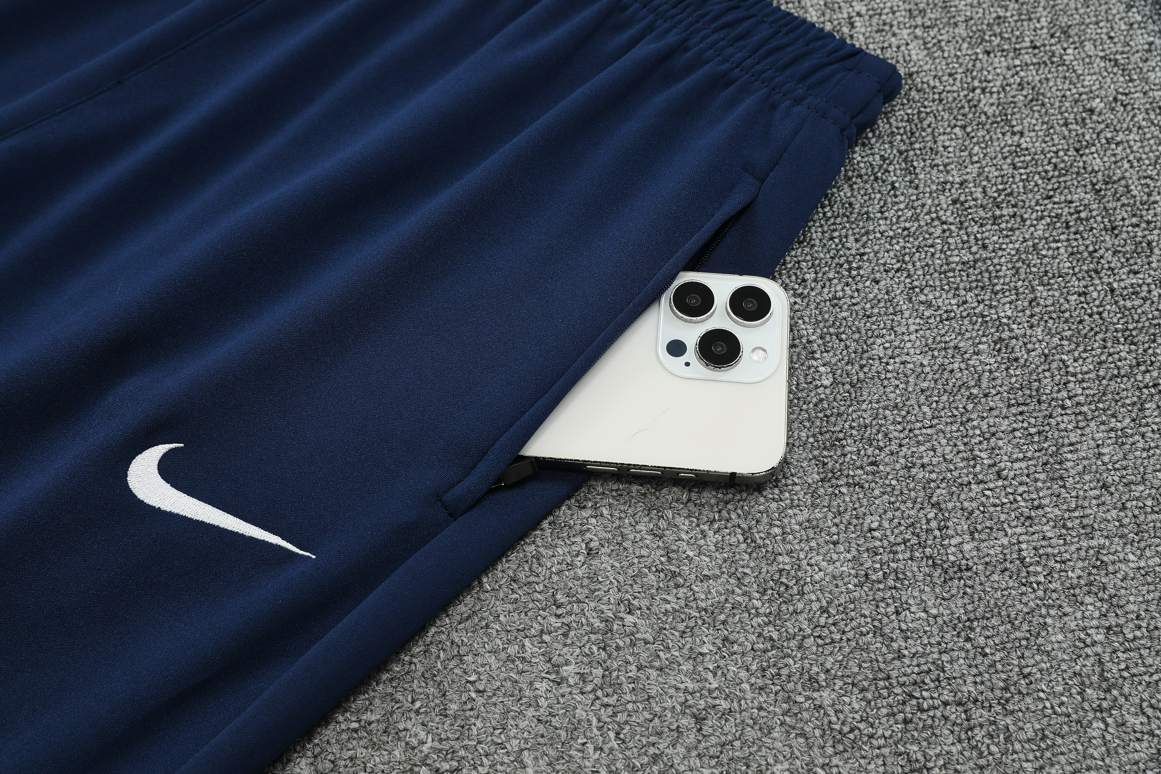 Inter Milan Authentic Training Kit (Sweatshirt+Pants) Navy 2025/26 - Player Version