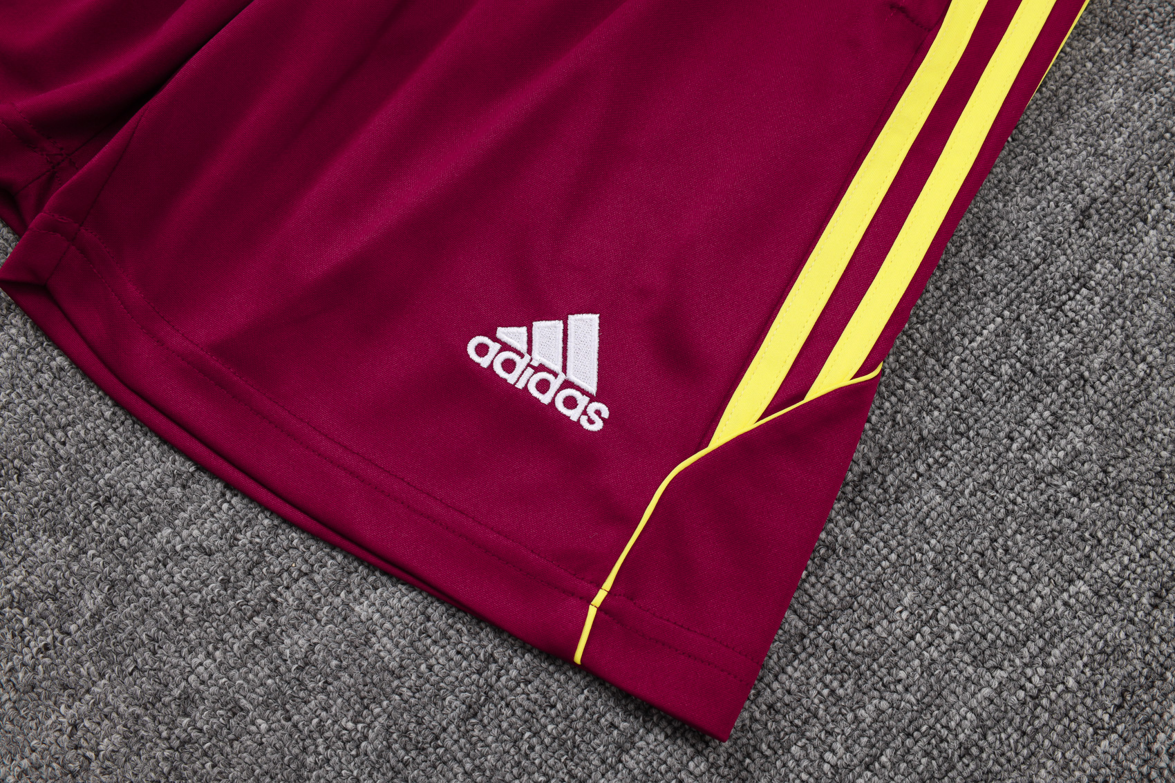 Arsenal Sleeveless Training Kit Red 2025/26