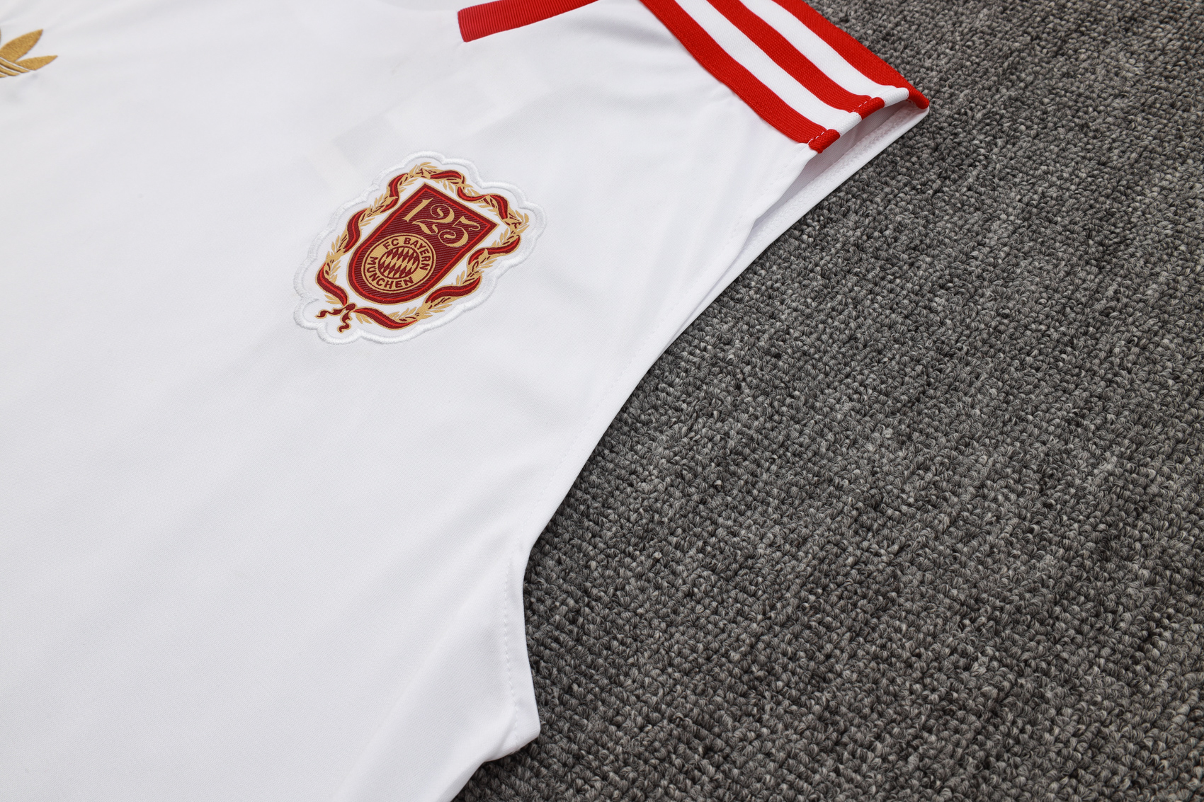 Bayern Munich Sleeveless Training Kit White 2025/26 - 125th Anniversary