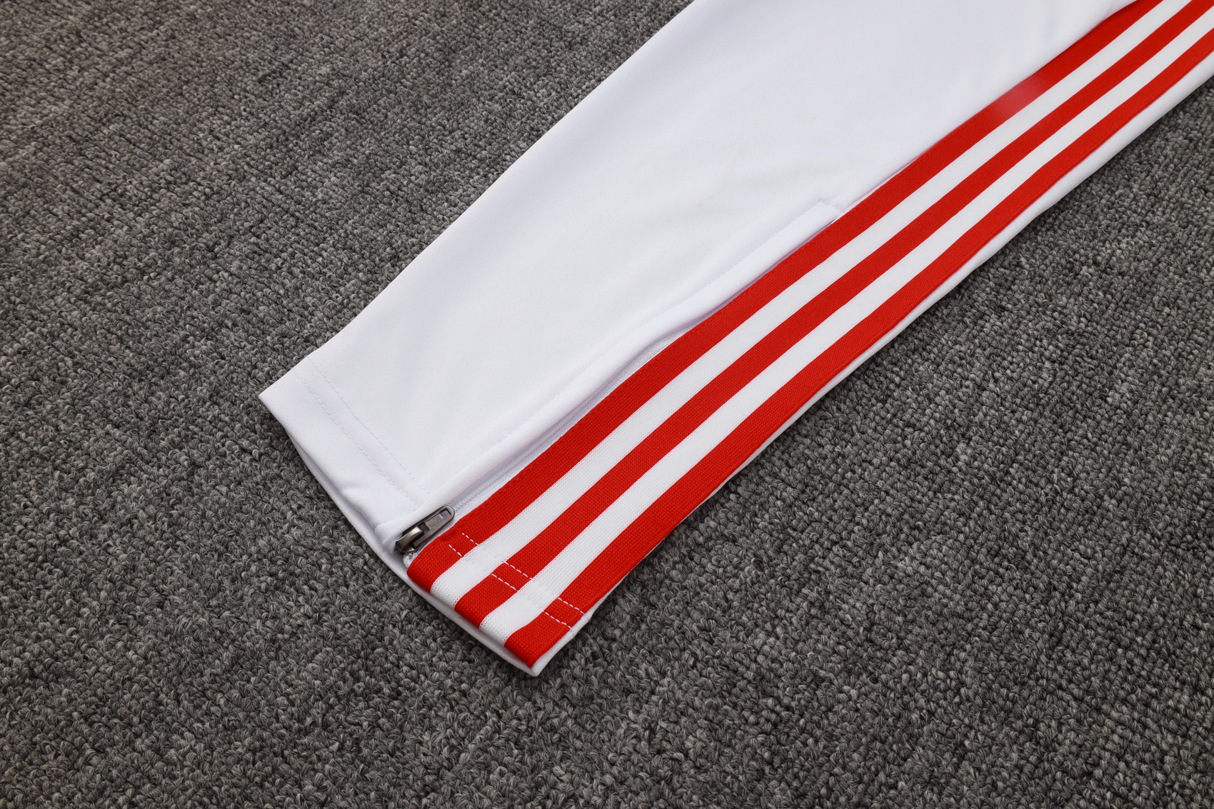 Bayern Munich Training Kit (Sweatshirt+Pants) White 2025/26 - 125th Anniversary