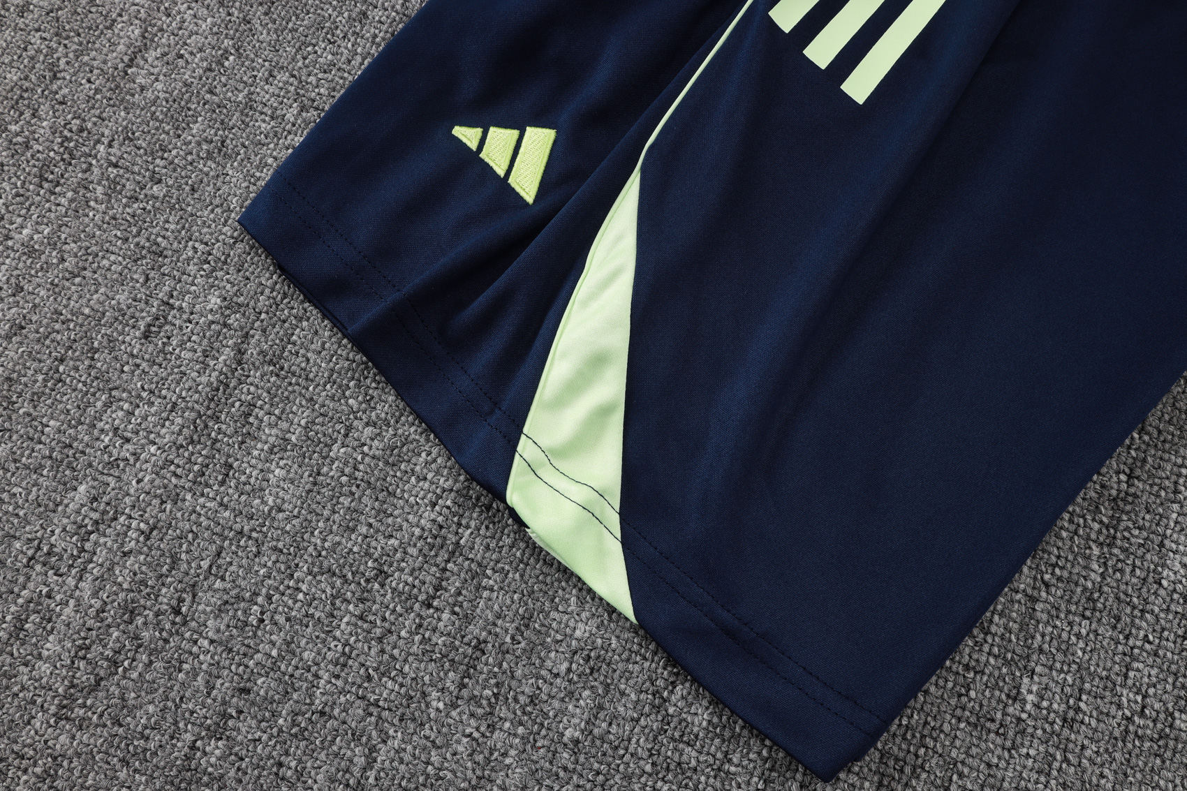 Real Madrid Training Jersey Kit Green 2025/26