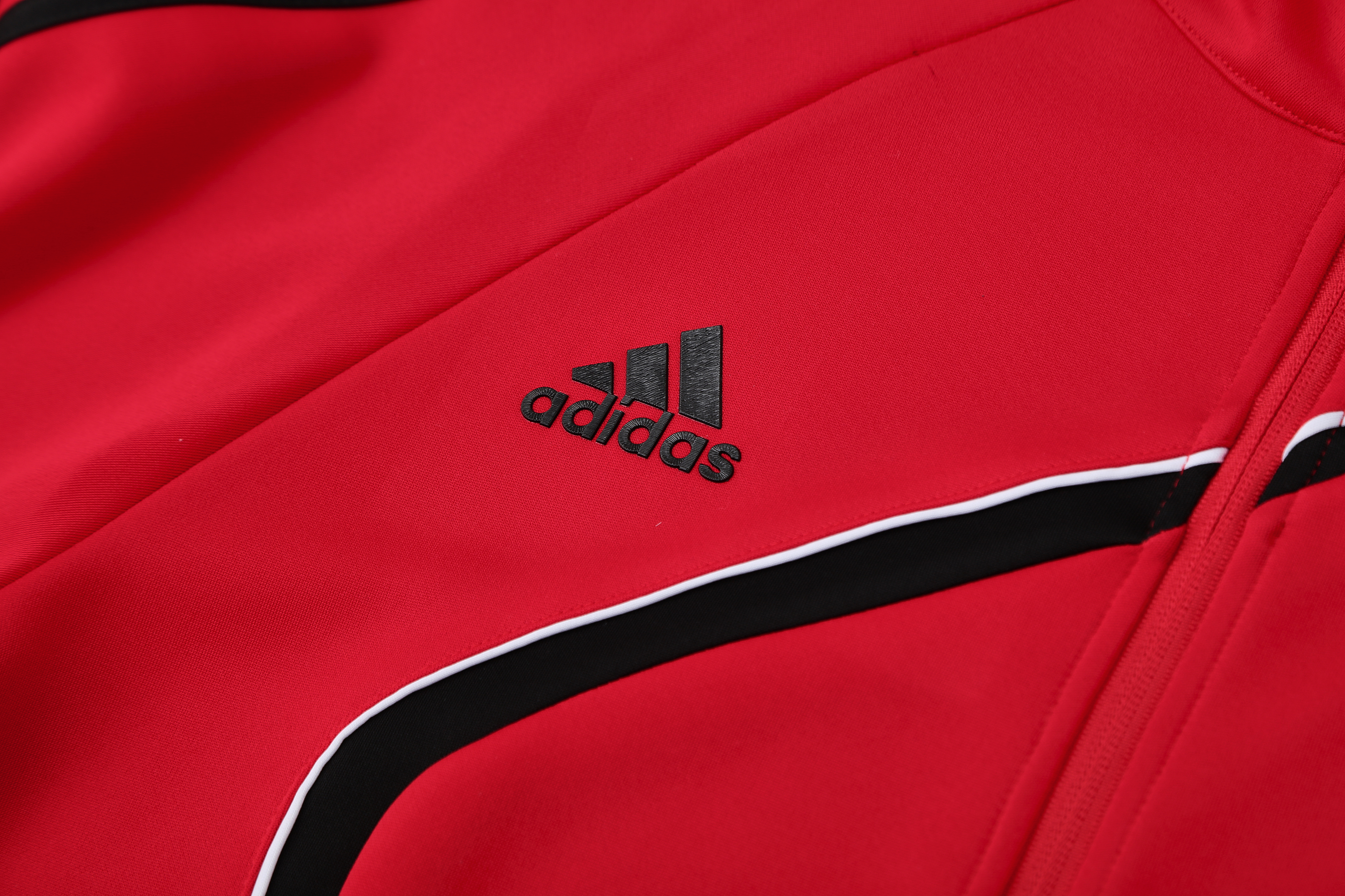 Liverpool Retro Training Kit (Jacket+Pants) Red 2025/26