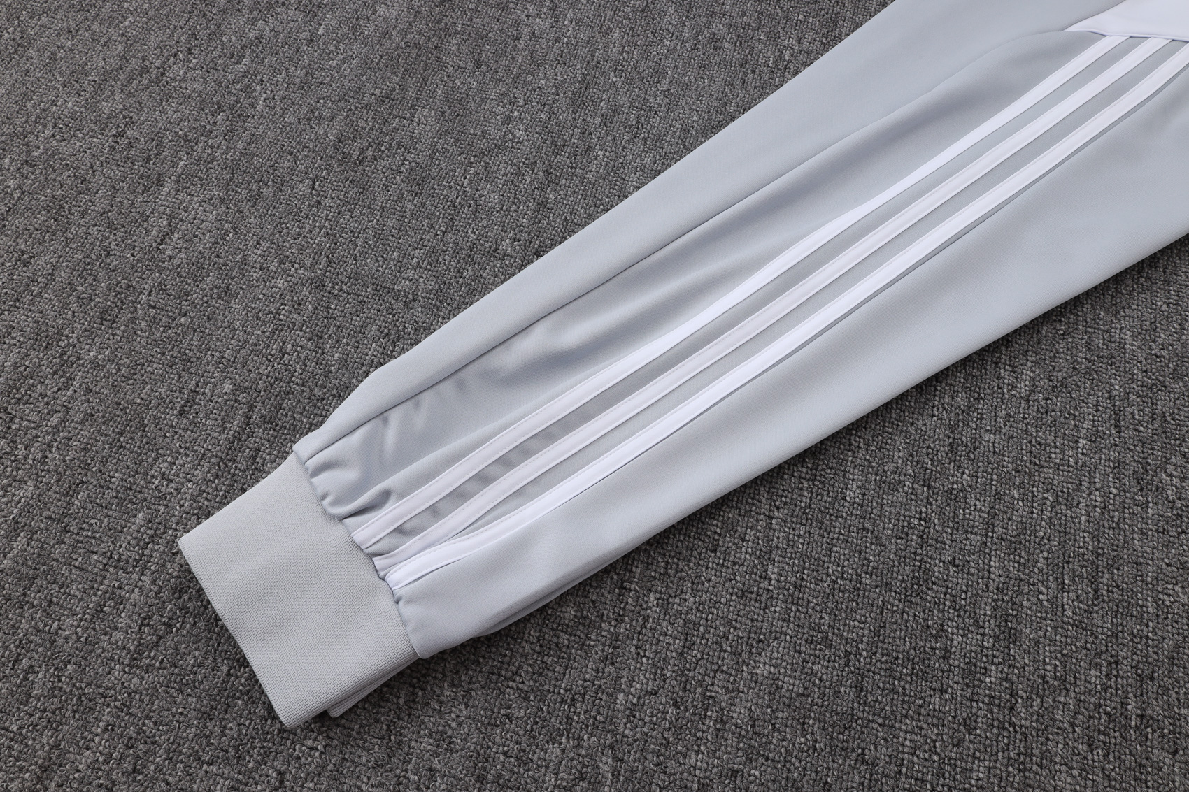 Real Madrid Training Kit (Jacket+Pants) White&Grey 2025/26