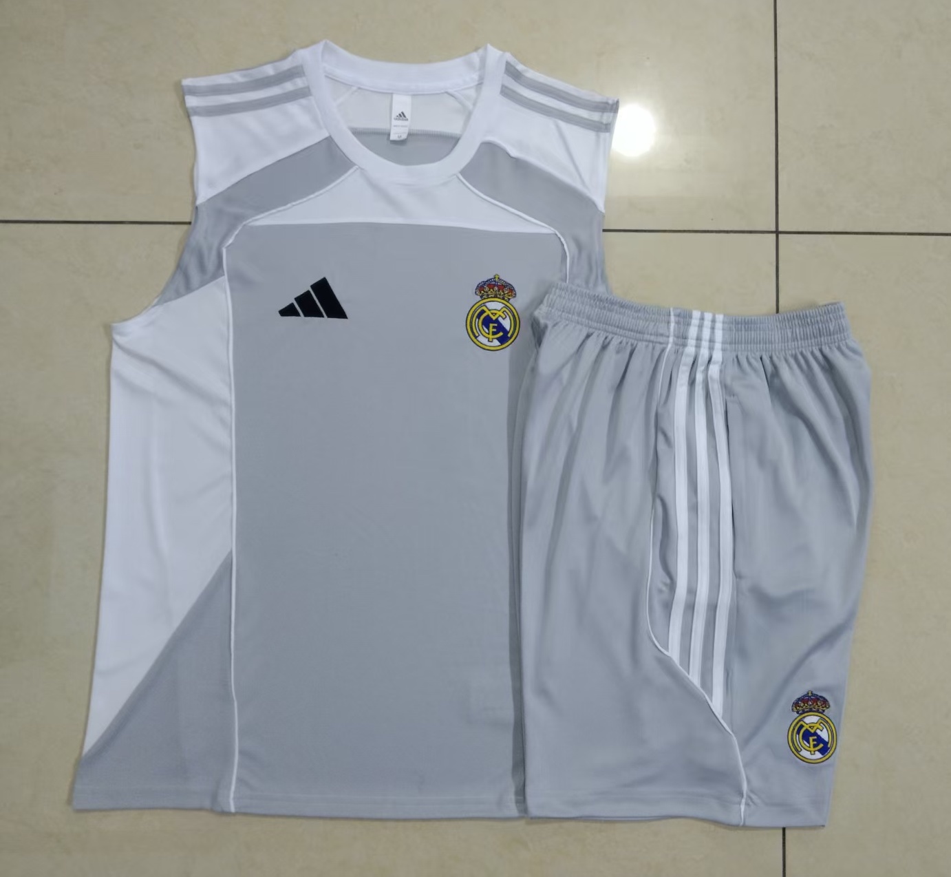 Real Madrid Sleeveless Training Kit Gray 2025/26