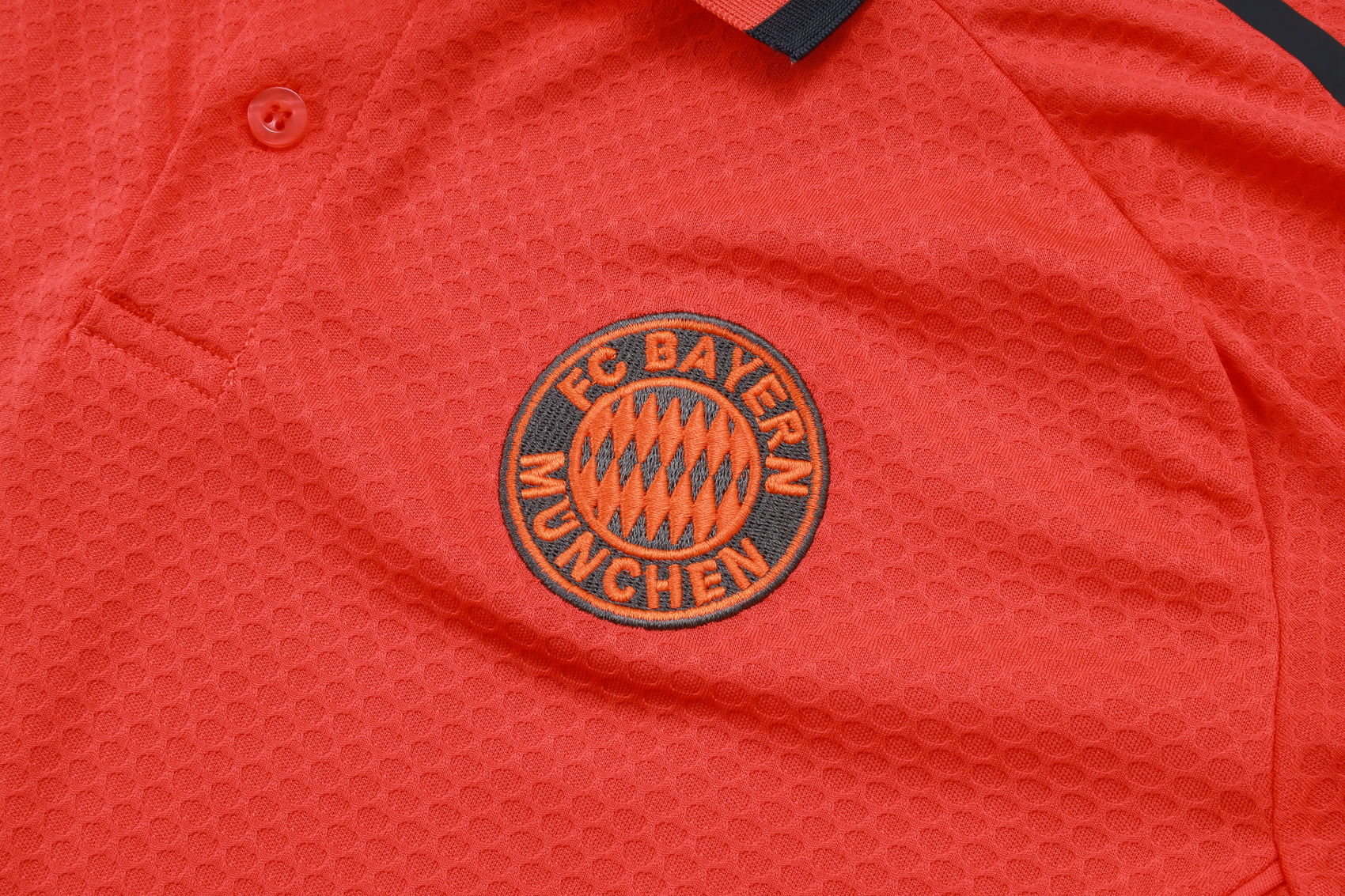 Bayern Munich Training Kit (Polo+Pants) Orange 2025/26