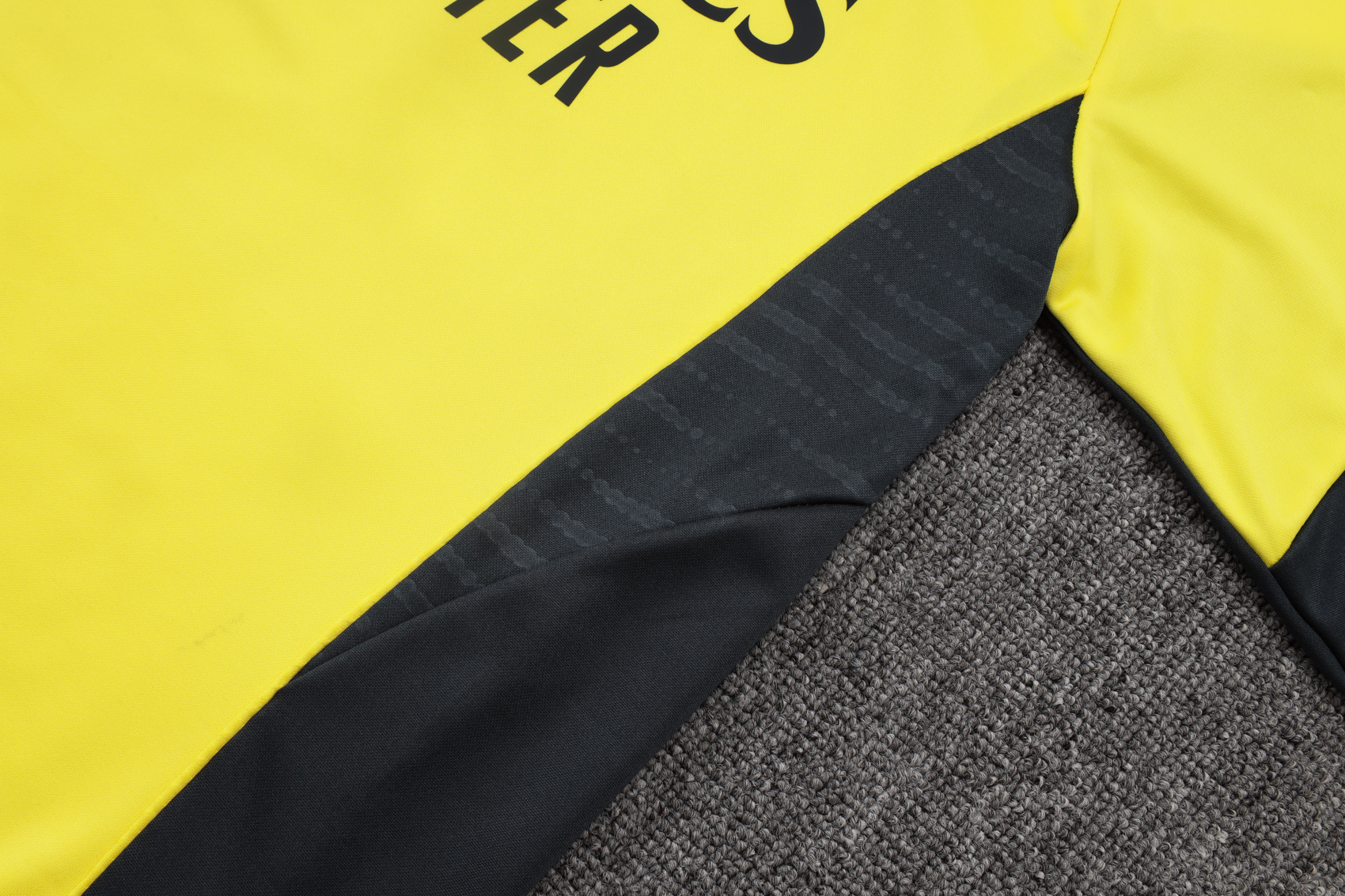 Real Madrid Training Kit (Sweatshirt+Pants) Yellow 2025/26