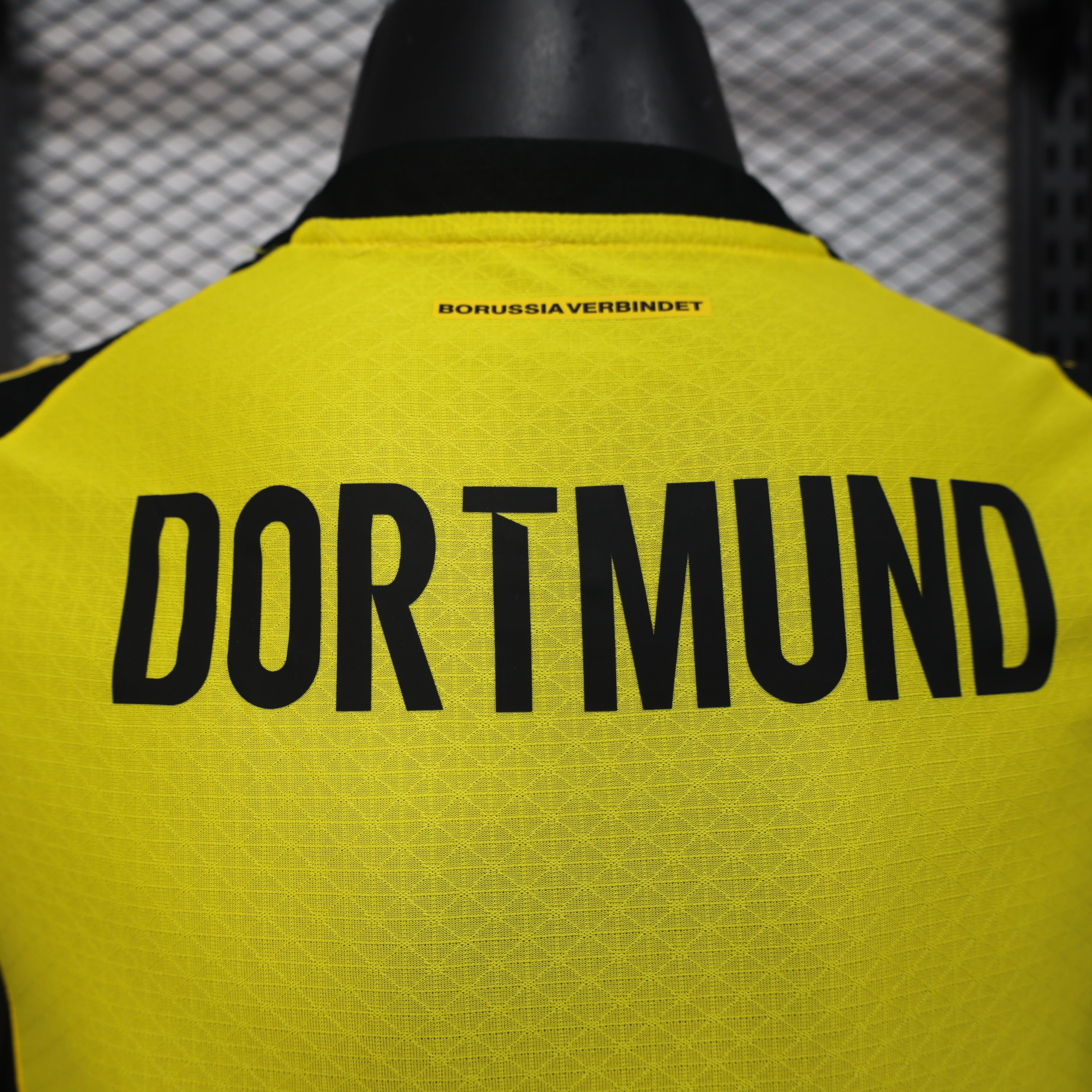 Borussia Dortmund Authentic Home Football Shirt 2025/26