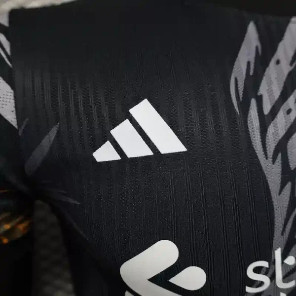 Liverpool Authentic Football Jersey Special Edition Shirt 2025/26